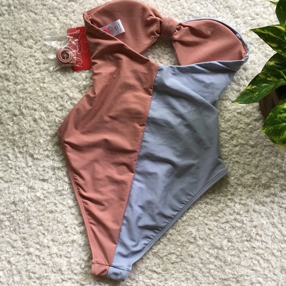 🚫SOLD. NWT Gossip Strapless one piece bikini - Picture 6 of 8